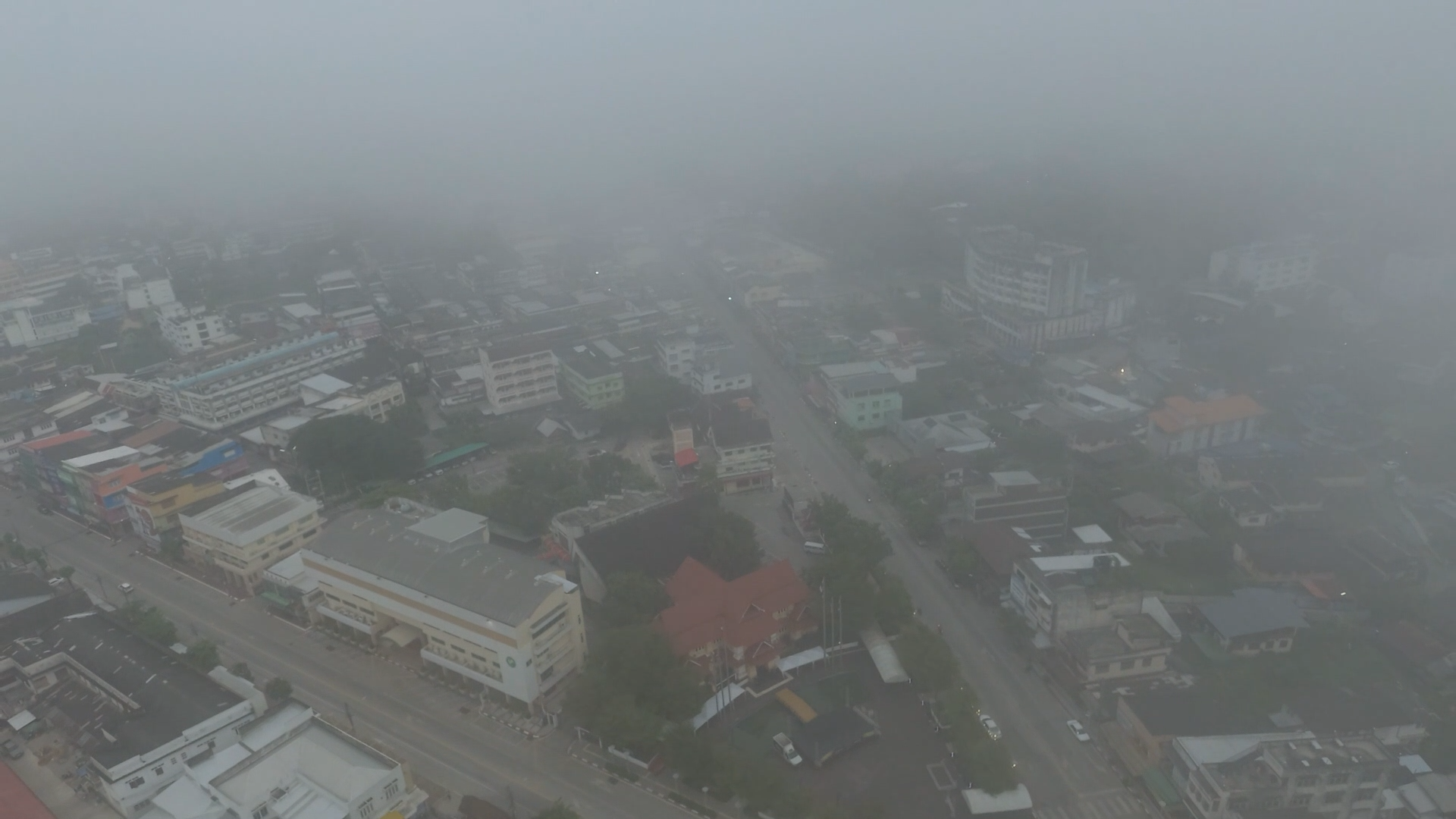 ปลายฝนต้นหนาว ลำปางอากาศเริ่มเย็นลง เริ่มมีหมอกให้ชม