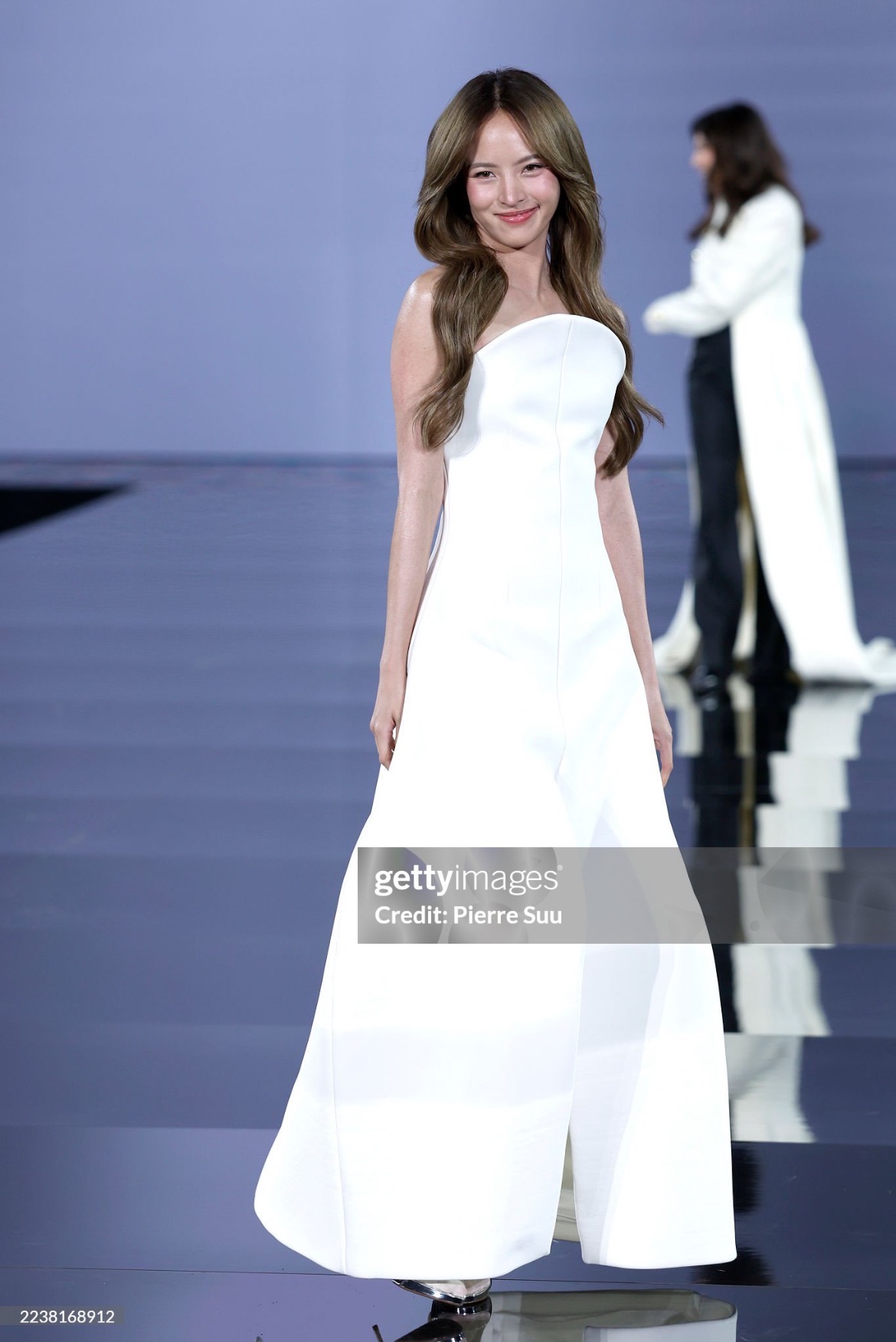 "ณิชา ณัฏฐณิชา" สวยโกลว์ทรงพลังร่วม Walk Your Worth รันเวย์โลก