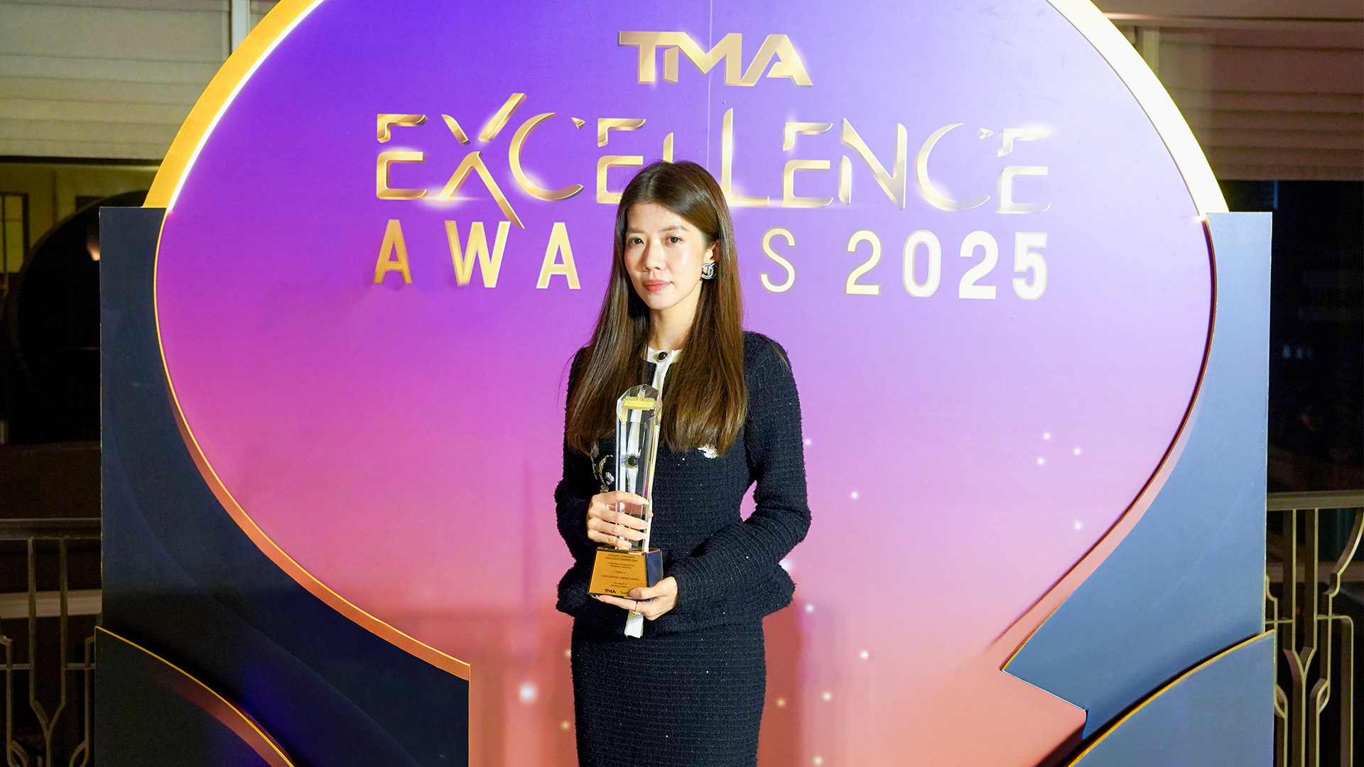 แฟลช เอ็กซ์เพรส คว้ารางวัล “Marketing Excellence Award”