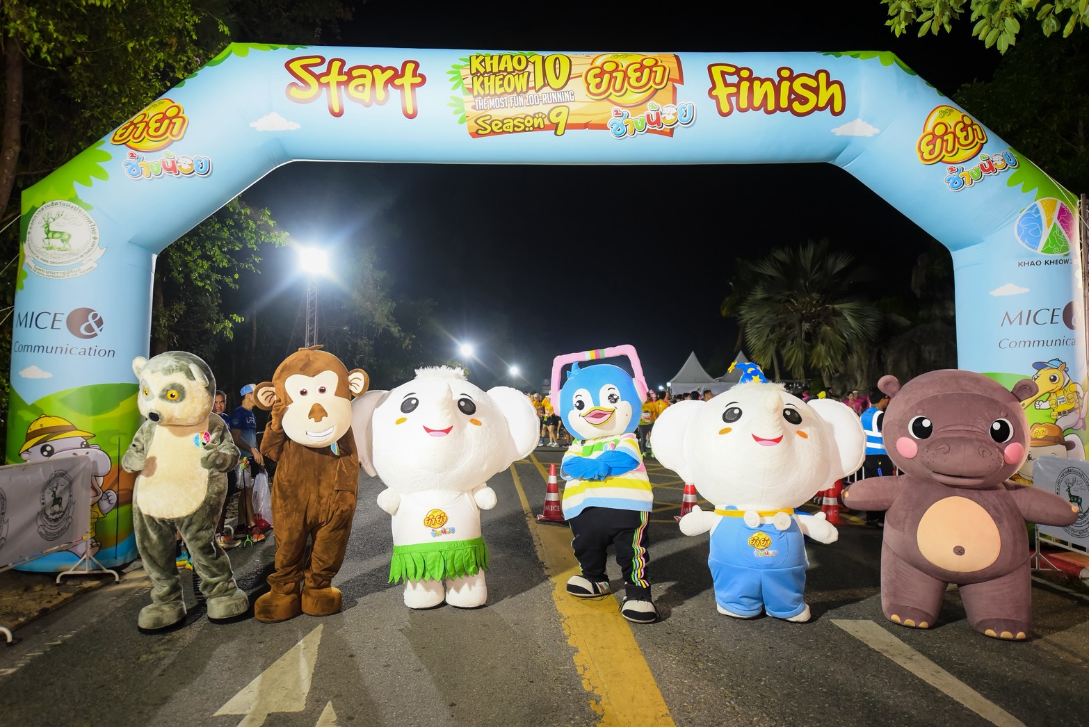 พบคนทำงานวัย 30 - 40 ปี หันมารักสุขภาพออกมาวิ่งกันมากขึ้น และยังพาครอบครัวออกมาวิ่งด้วยกัน