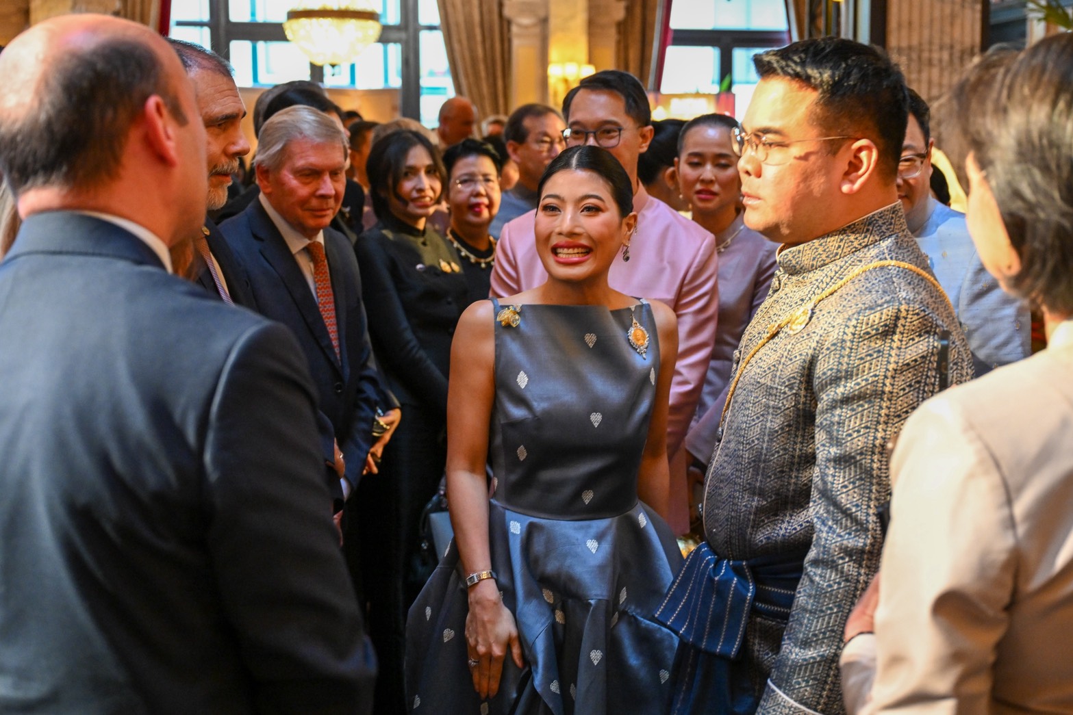 "ชุดไทย"ผงาด ณ กรุงเฮก ดันเป็นมรดกวัฒนธรรม สมเด็จฯเจ้าฟ้าสิริวัณณวรีฯนำทีมไทยแลนด์ ทรงเผยแพร่วัฒนธรรม