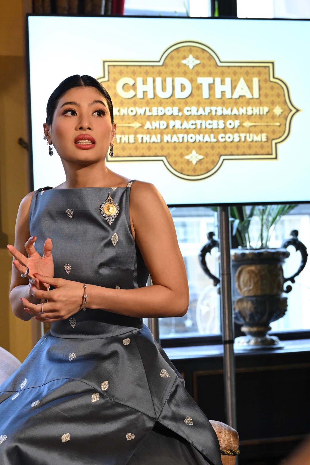 "ชุดไทย"ผงาด ณ กรุงเฮก ดันเป็นมรดกวัฒนธรรม สมเด็จฯเจ้าฟ้าสิริวัณณวรีฯนำทีมไทยแลนด์ ทรงเผยแพร่วัฒนธรรม