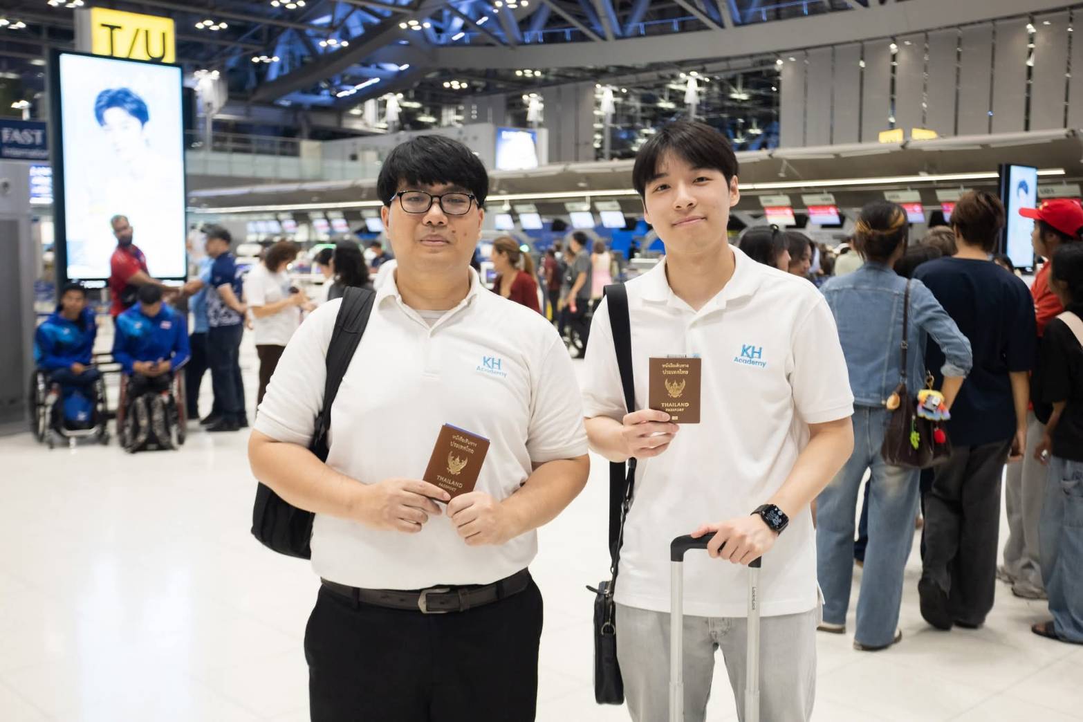 ติดปีก C-Suite รุ่นใหม่! KH Academy ส่ง 2 นิสิตจุฬาฯ บินลัดฟ้าชุบตัวลอว์เฟิร์มระดับท็อปเกาหลีใต้ "Jipyong"