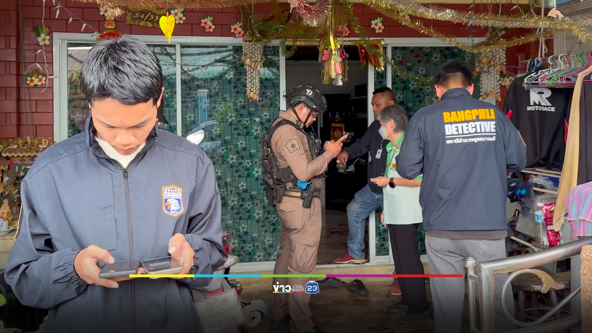 ผงะ! ศพชายในบ้าน กองเลือดกระจายทั่ว วงจรปิดไขปริศนา