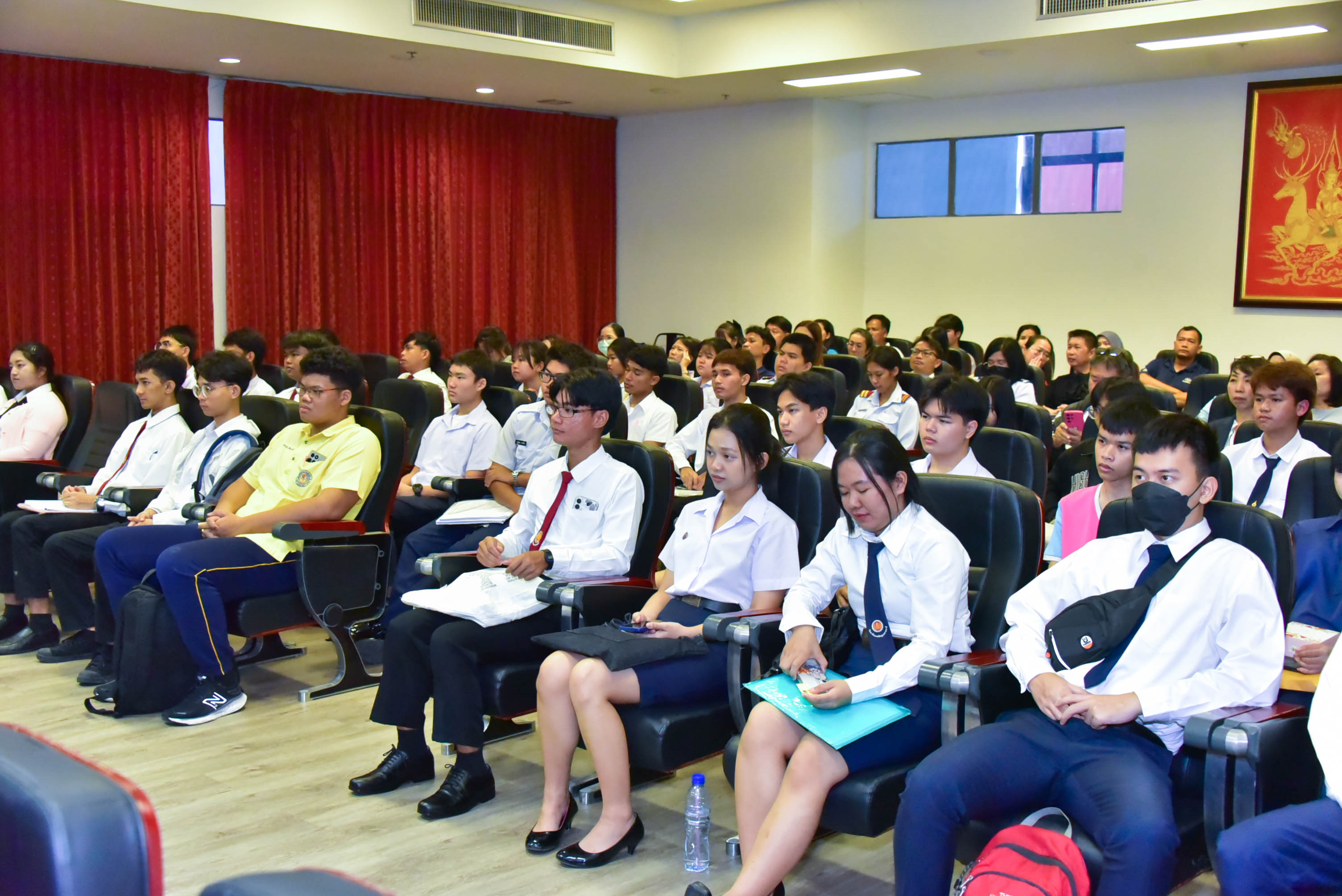 มทร.ธัญบุรี เรียนฟรีมีงาน แจกทุน Thai Lion Air