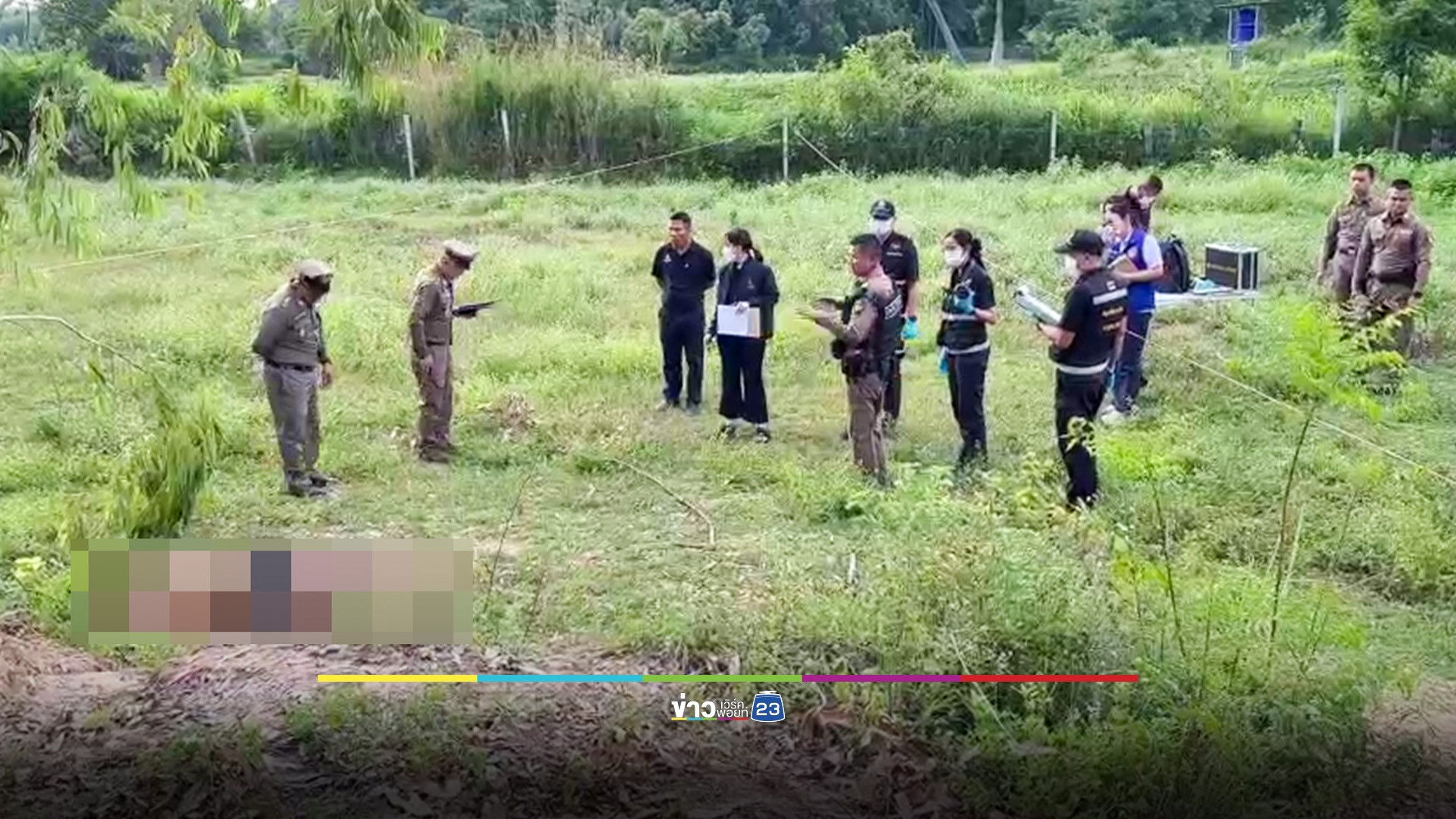 ชายคลั่งควงมีดไล่ฟันตำรวจ โดนยิงสวน 2 นัดดับคาที่