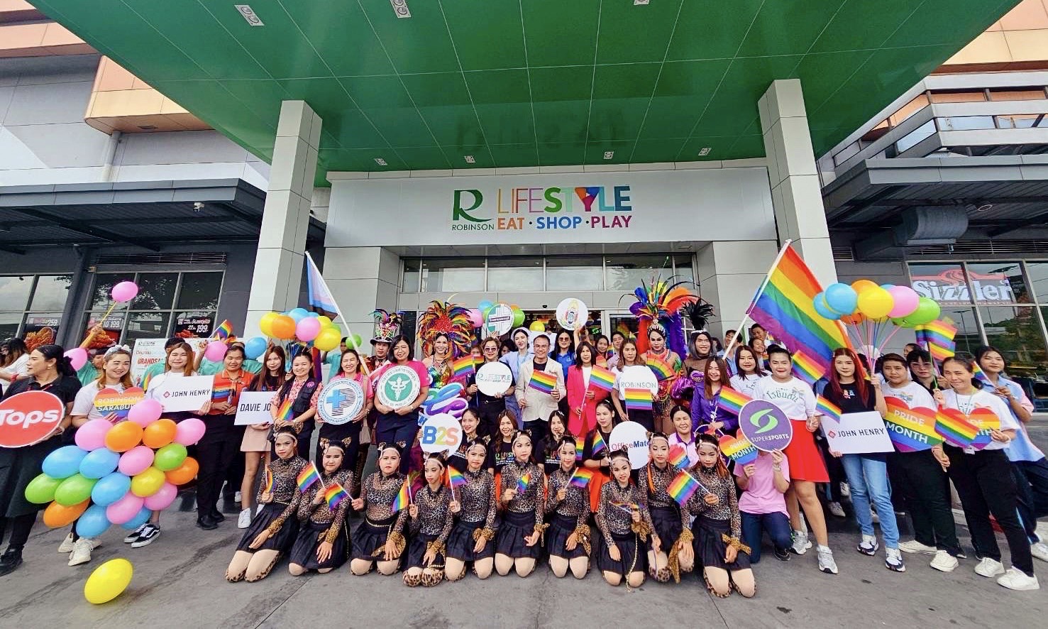 สาดสีสันความสุขเฉลิมฉลอง Pride Month ธีม “Celebration of Pride, Lifestyle of Love”