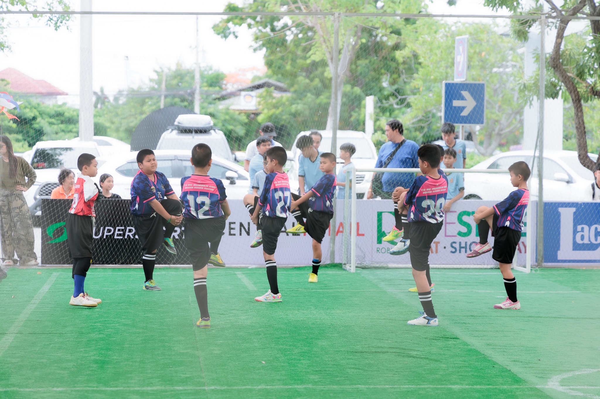 บอลโลกฟีเวอร์! โรบินสันไลฟ์สไตล์ จัดทัวร์นาเมนต์เยาวชน – ฟุตบอลคลินิก
