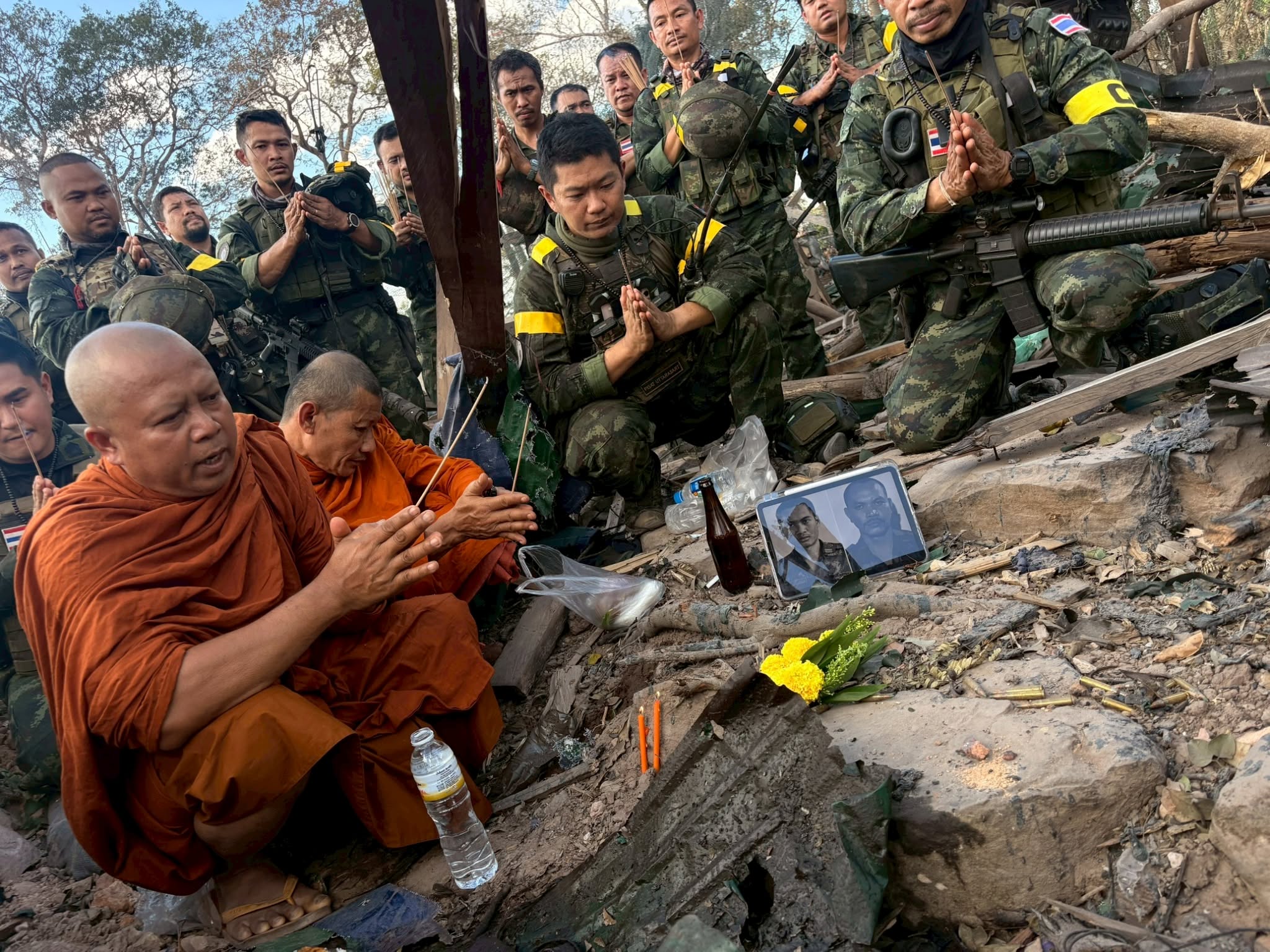 ภาพจากแนวหน้า บันทึกหน้าประวัติศาสตร์ไทย