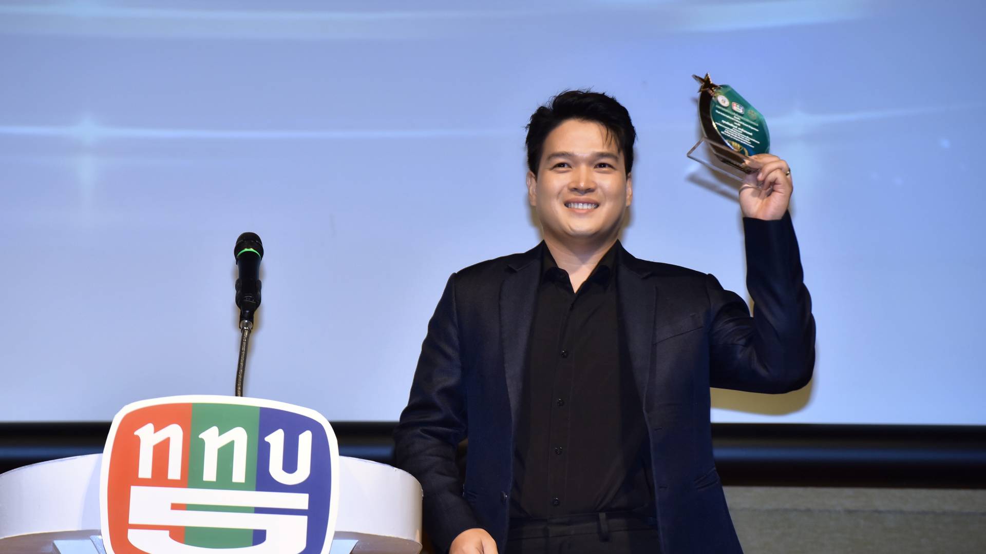 ช่องเวิร์คพอยท์ 23 คว้า 3 รางวัลใหญ่ เวที "รางวัลบันเทิง 5 วาไรตี้ ครั้งที่ 2"