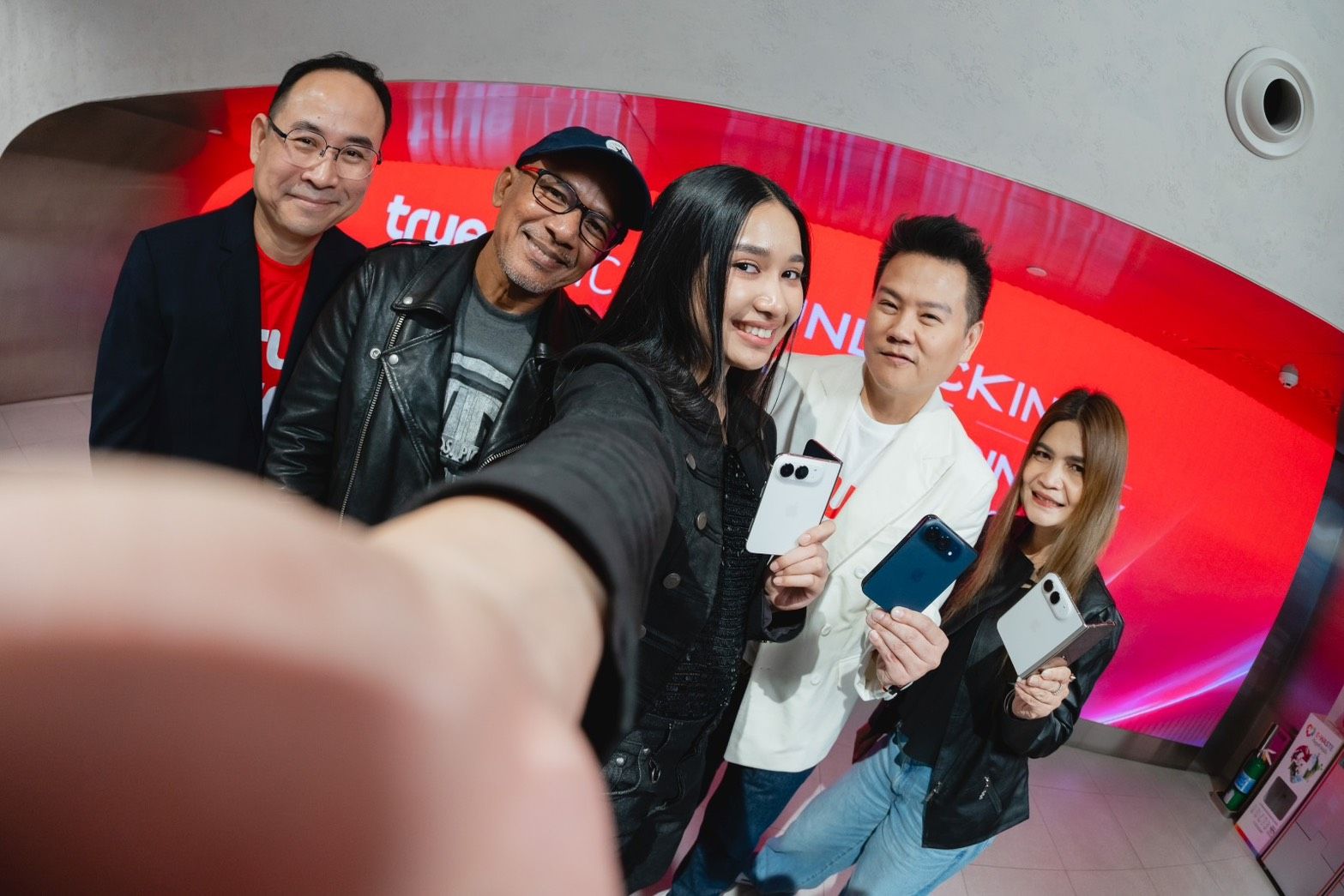ทรู เขย่าวงการครั้งใหม่! คว้า “เนเน่” สู่บทบาท World Brand Ambassador คนใหม่
