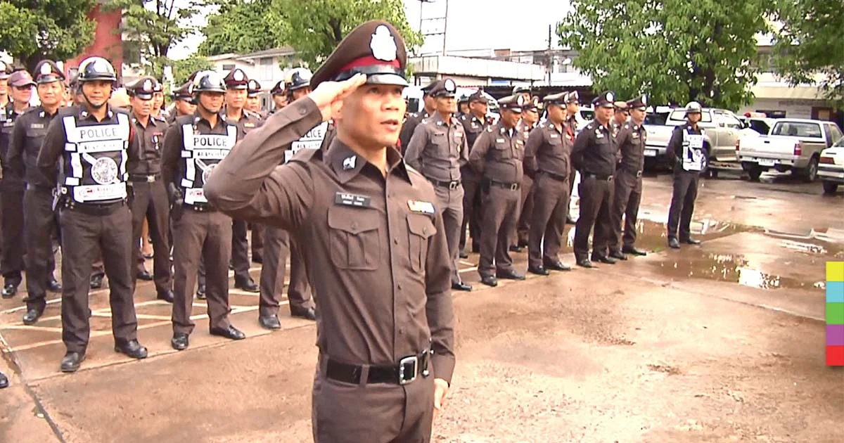 “ศรีสะเกษ” เข้าปฏิบัติงานเป็นตำรวจวันแรก โดน ผกก.สั่งทำโทษ แต่งชุดไม่เรียบร้อย 