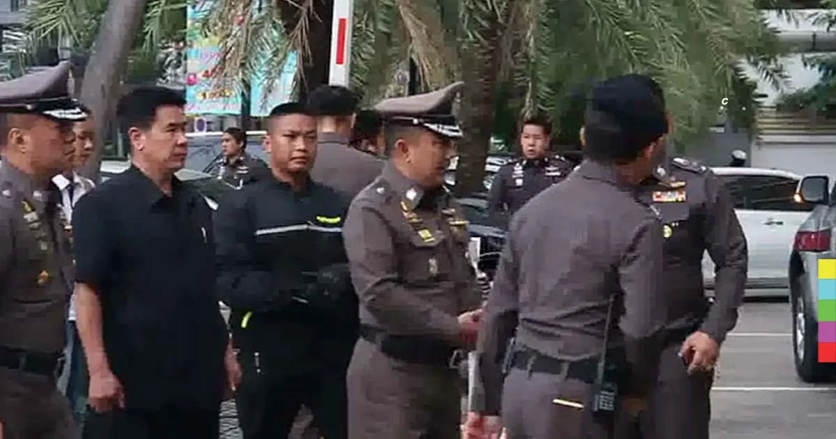 ค้นคอนโดฯ ย่านลาดพร้าวหา DNA คนสนิทยิ่งลักษณ์