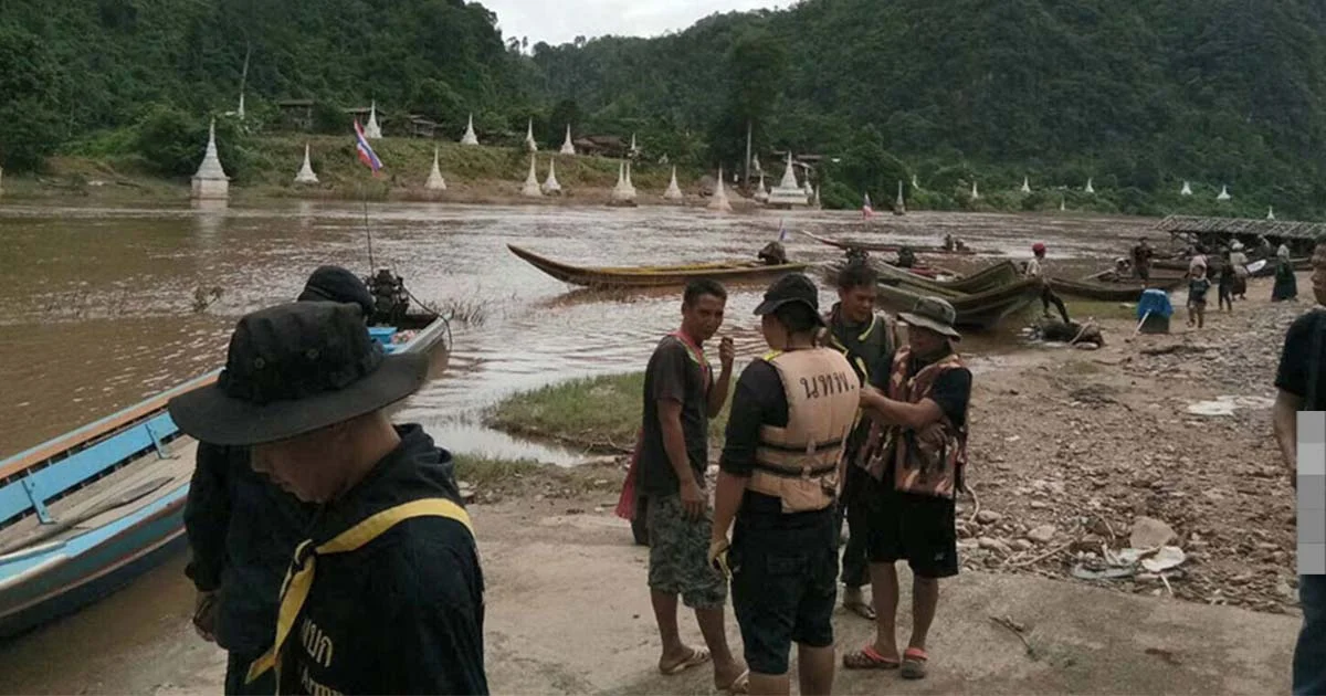 ยังไร้วี่แวว ! ผู้สูญหาย 4 ราย เหตุเรือล่มกลางแม่น้ำเมย