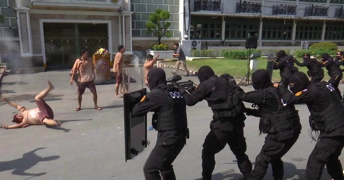 กรมราชทัณฑ์ สาธิตการป้องกันระงับเหตุร้าย