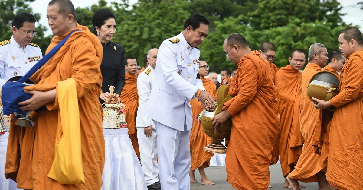 รัฐบาลชวนปชช.ร่วมบำเพ็ญกุศล ครบรอบ 1 ปี วันสวรรคต ในหลวง ร.9