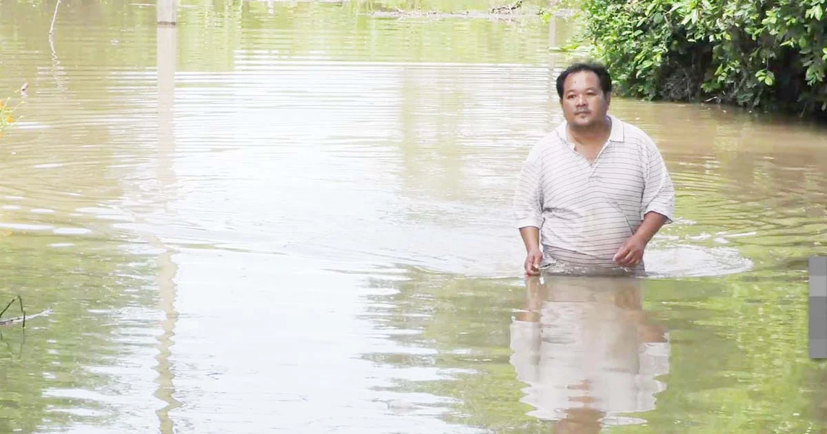 ภูมิใจนำเสนอ ! ทาผิวด้วยน้ำมะกรูดกันปลิง คนจะลุยน้ำท่วมทาหรือยัง