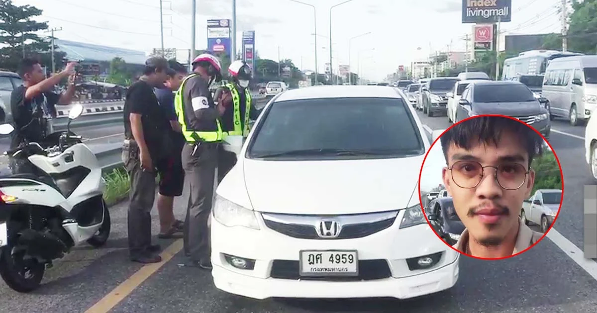 หนุ่มเทศบาลอ้างทำงานจนดึก เช้านี้จอดรถหลับกลางถนน คาสี่แยกไฟแดง