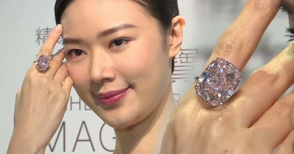 อลังการ ! ฮ่องกงเปิดตัวเพชรสีชมพูน้ำงาม เม็ดใหญ่ที่สุดในโลก