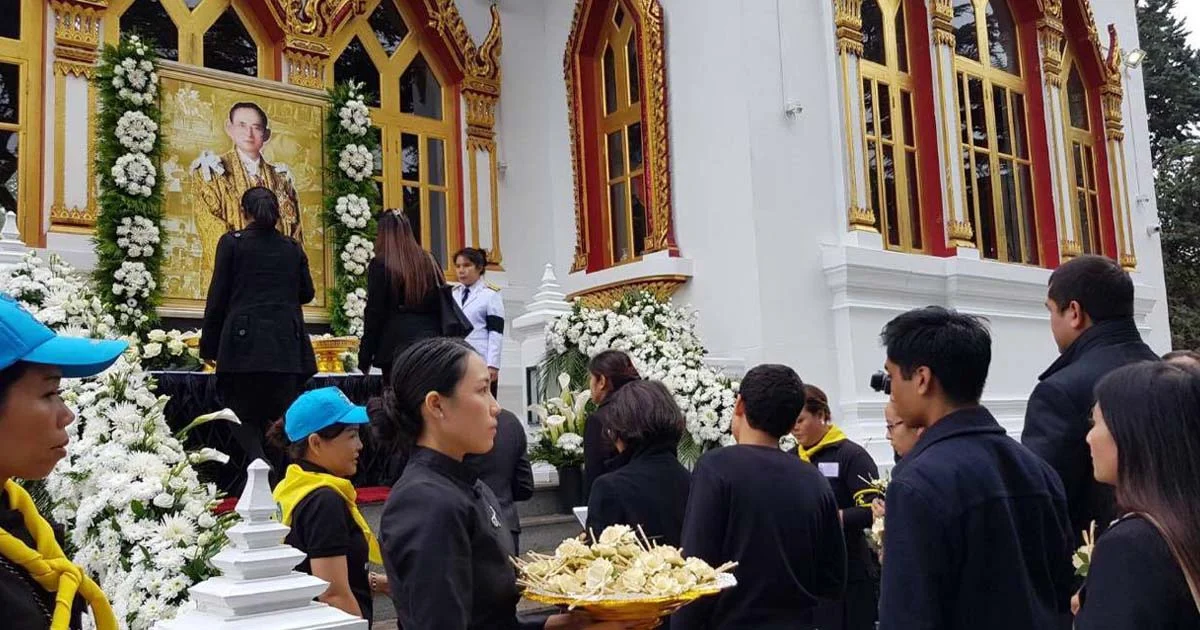 ชาวไทยในต่างแดนทั่วโลก จัดพิธีถวายดอกไม้จันทน์