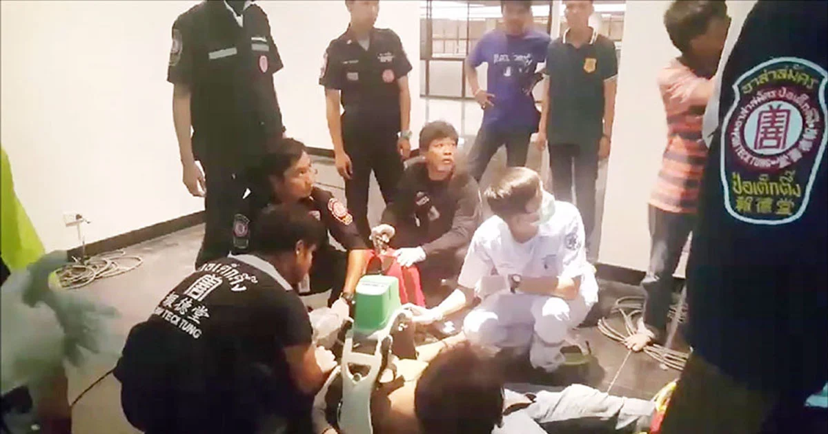 ช่างไฟพลาด ต่อกระแสขั้วไฟฟ้าในอาคารวัดดัง ถูกไฟดูดตาย