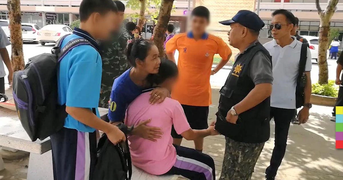 อุปทานหมู่ ! นักเรียนหญิงกว่า 50 คน เป็นลม-กรีดร้องลั่น กลางงานกีฬาสี
