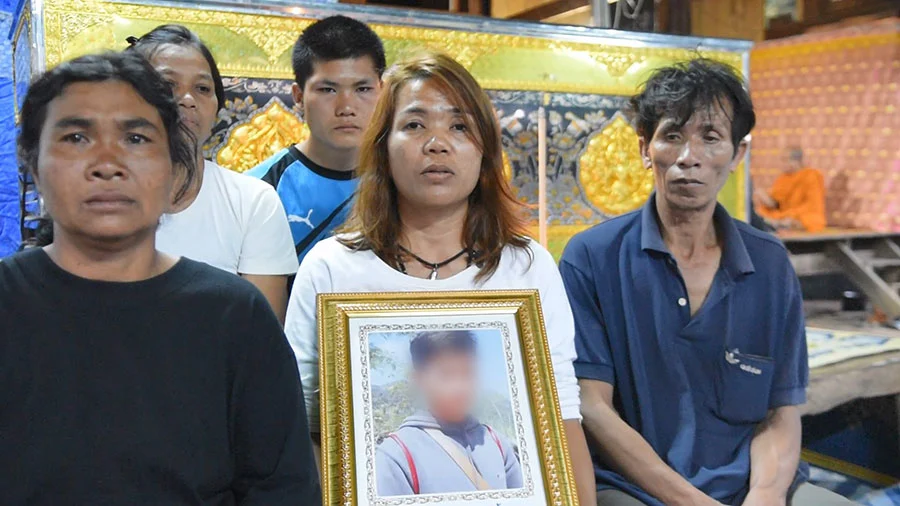 พ่อแม่พรานหนุ่ม ถูกยิงเป็นศพกลางทุ่งใหญ่นเรศวร วอนช่วยหามือยิงลูกชาย