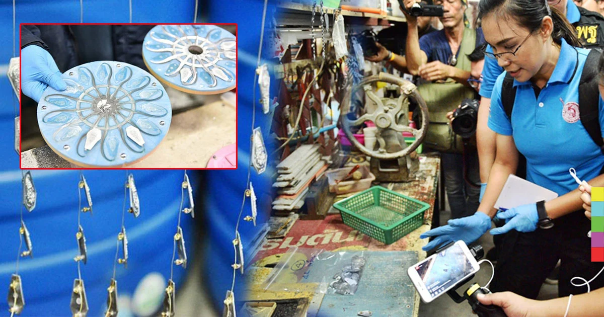 ตร.บุกโรงงานปลอมเข็มที่ระลึกฯ รวบเจ้าของคาบล็อกพิมพ์