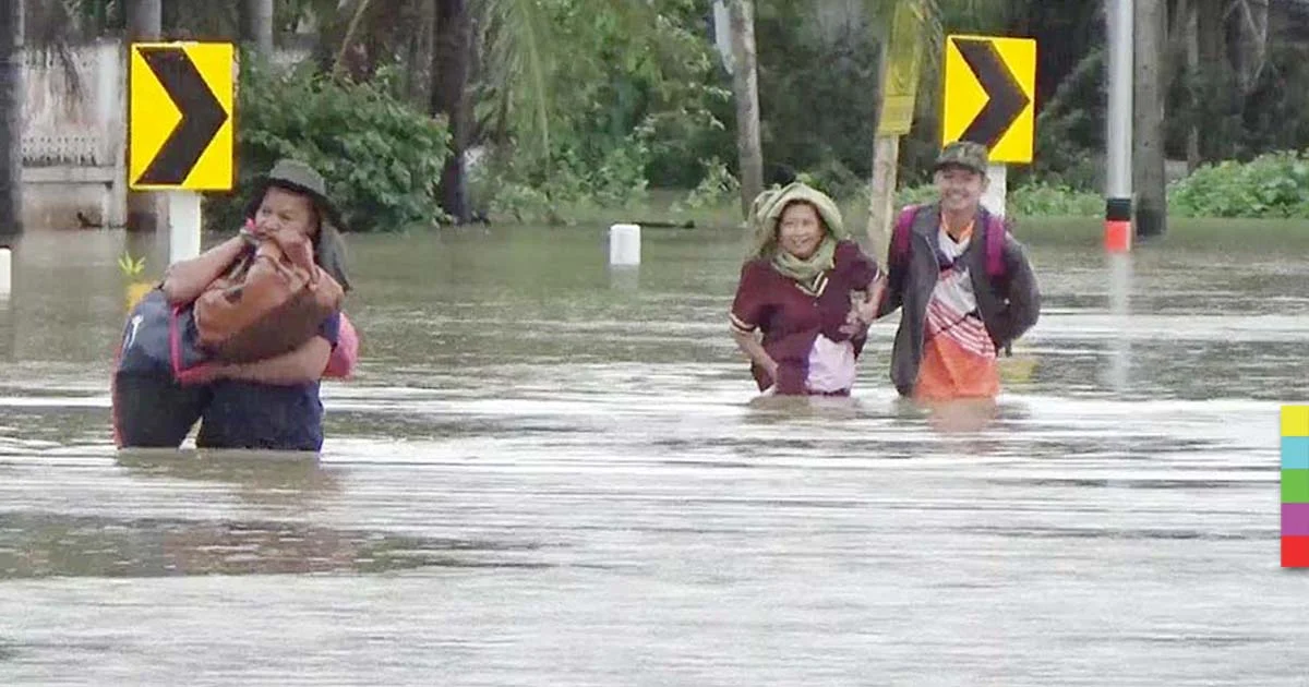 มรสุมถล่ม จ.ตรัง บางพื้นที่น้ำท่วมเกือบมิดหลังคา