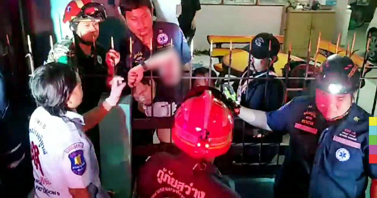 ‘หนุ่มเมา’ กลับจากฉลองปีใหม่ ปีนเข้าบ้าน พลาดถูกรั้วเสียบแขน