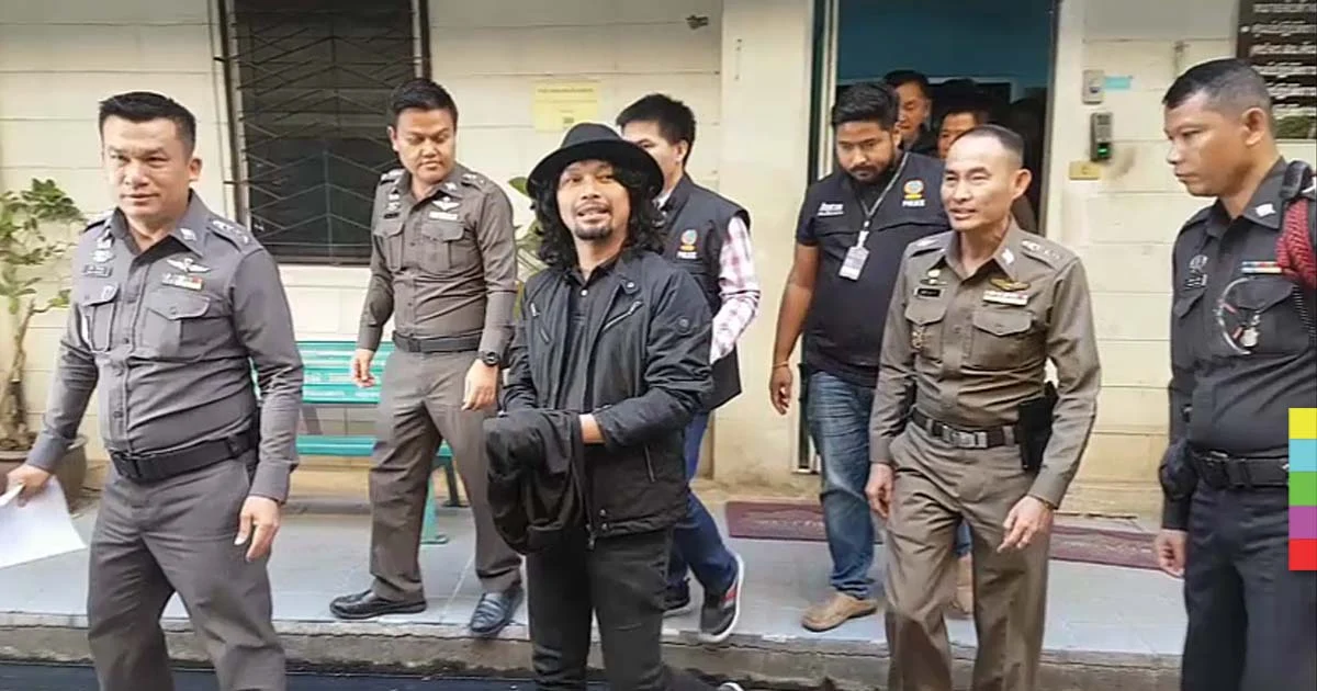 ‘เสก โลโซ’ นอนรอตำรวจสภ.พรหมคีรี ทั้งคืน ! คุมตัวไปนครศรีธรรมราชเช้านี้