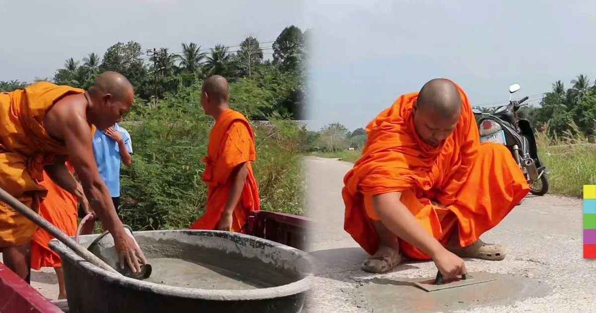 พระนำรถบรรทุกปูนผสม กลบหลุมบนถนน บรรเทาความเดือดร้อนให้ชาวบ้าน