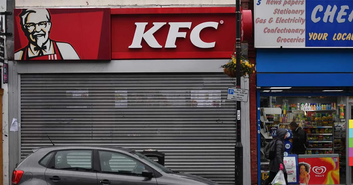 “ไม่มีไก่ขาย” เคเอฟซีอังกฤษ ปิดให้บริการชั่วคราว