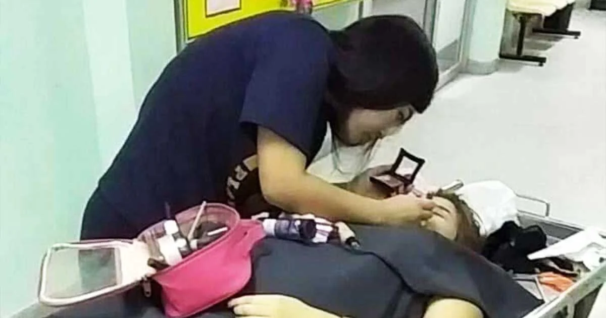 เเฟนสาวของหนุ่มกู้ภัย แต่งหน้าให้ศพนักธุรกิจสาว ระหว่างรอญาติมารับ
