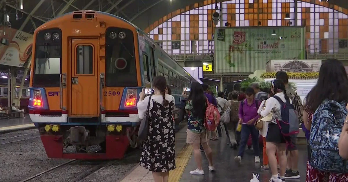 การรถไฟฯ เปิดขบวนพิเศษกรุงเทพฯ-พัทยา-สัตหีบ ทดลองวิ่ง 6 เดือน