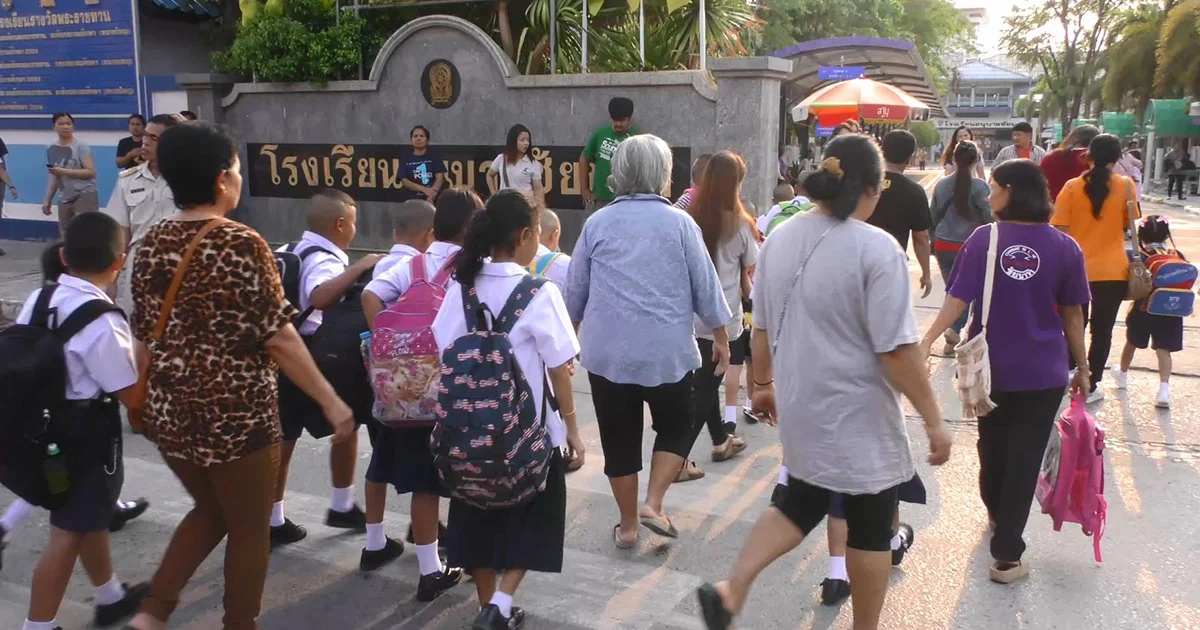 เปิดเทอมใหญ่ปี’ 61 ผู้ปกครองรายจ่ายเพิ่ม เงินสะพัด 2.75 หมื่นล้าน