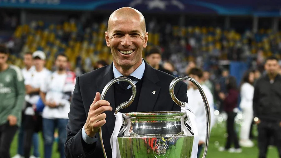 ซีดานสร้างประวัติศาสตร์ เป็นกุนซือคนแรกที่ได้แชมป์ยุโรป 3 ปีติดต่อกัน