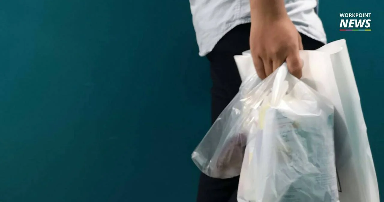 ควรไหมถ้าจะเก็บเงิน ค่าถุงพลาสติก?
