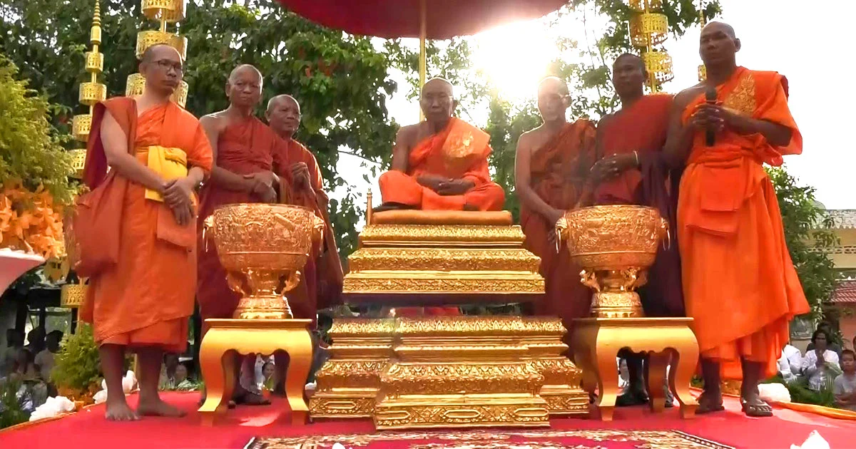สมเด็จพระสังฆราชกัมพูชา หลวงพ่อพุฒ ทำบุญอุทิศแด่จ่าเเซม วีรบุรุษถ้ำหลวง