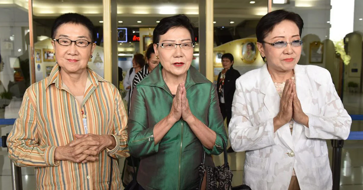 ศาลพิพากษาโทษหนักจำคุก 15 วัน ปรับ 5 พันบาท คดีสาวจอดรถขวางหน้าบ้านป้าทุบรถ