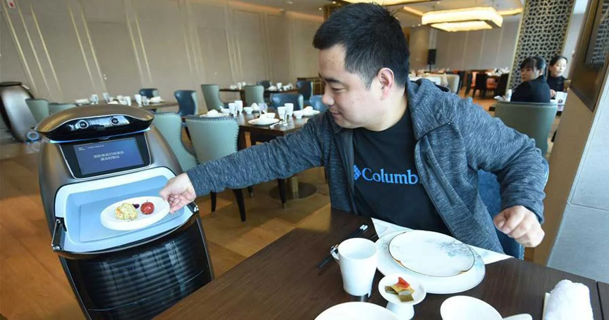 อาลีบาบา เปิดโรงแรมอัจฉริยะ มอบประสบการณ์แปลกใหม่ ด้วย AI-หุ่นยนต์