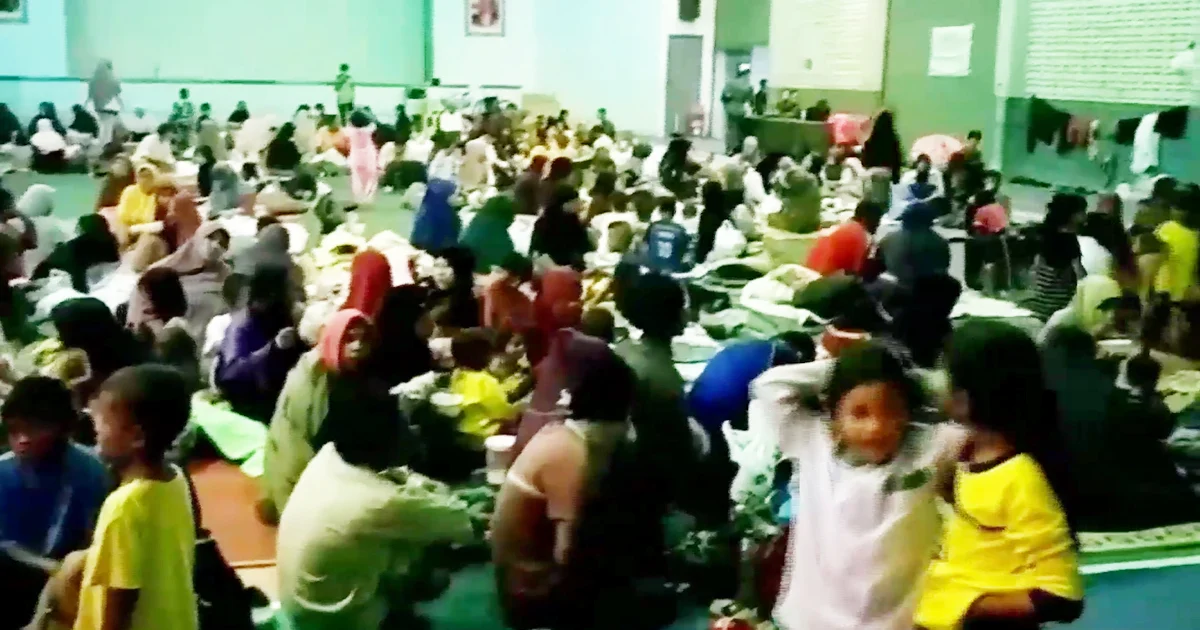 ‘ปัตตานี’ คลื่นทะเลยังรุนแรง อิทธิพลพายุปาบึก อพยพแล้ว 1,000 คน