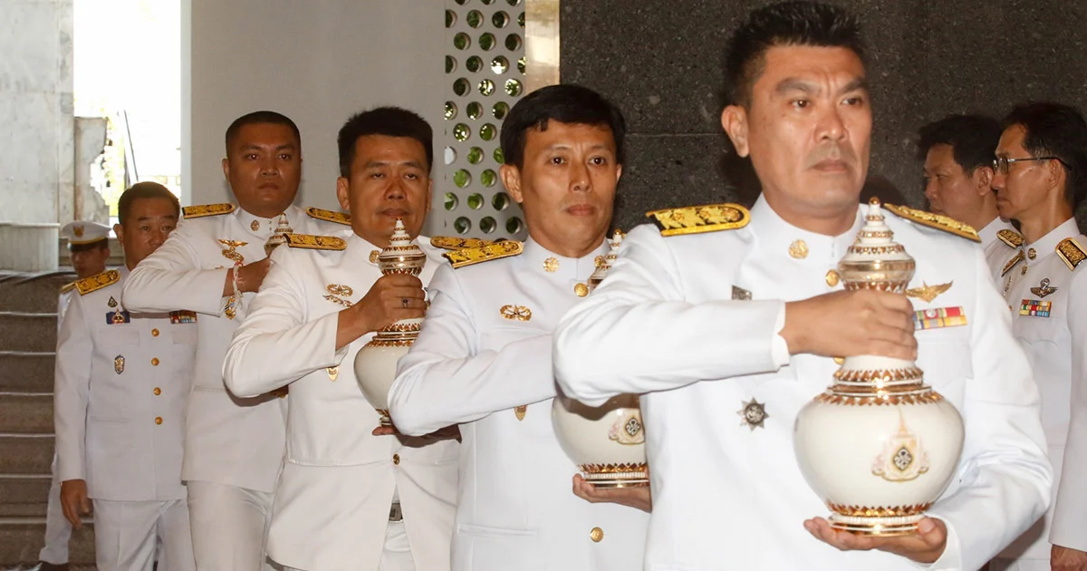 ผู้ว่าฯ เชิญคนโทน้ำอภิเษกไปเก็บรักษาที่กระทรวงมหาดไทย
