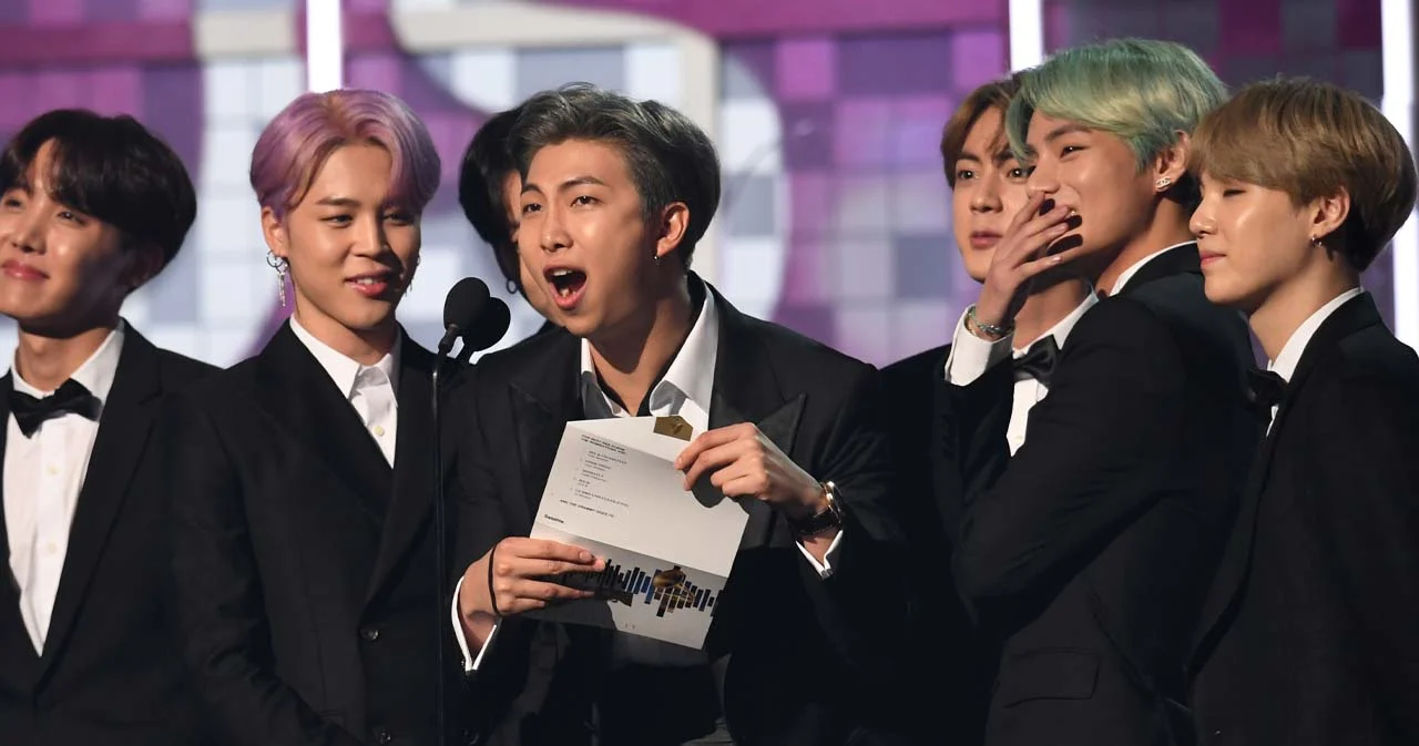 อัลบั้มของ BTS ขึ้นชาร์จอันดับ 1 ในสหราชอาณาจักร