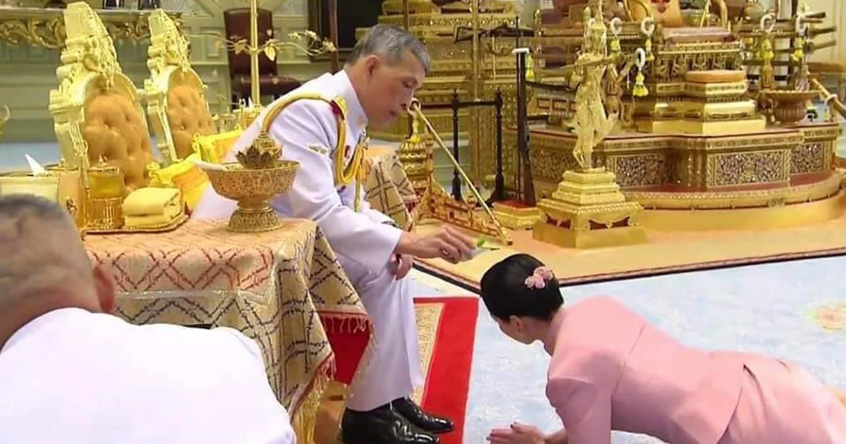 พระราชพิธีราชาภิเษกสมรส และสถาปนาสมเด็จพระราชินี