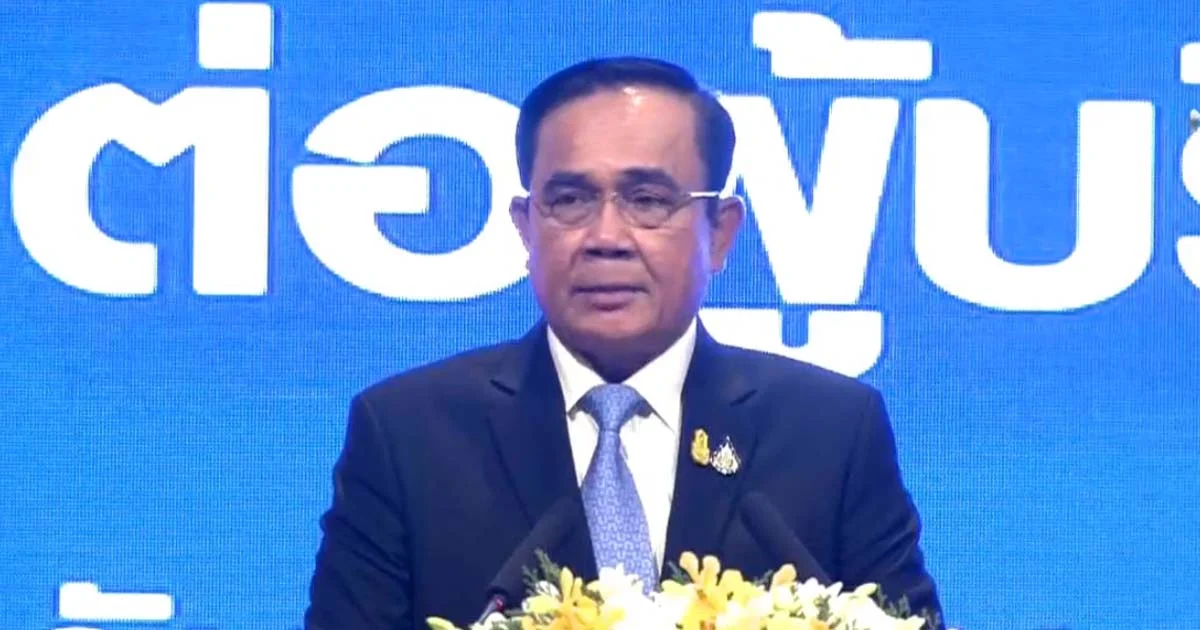“บิ๊กตู่” ขอโทษรัฐมนตรีปมถวายสัตย์ฯ ลั่นยังคงมีรัฐบาลอยู่