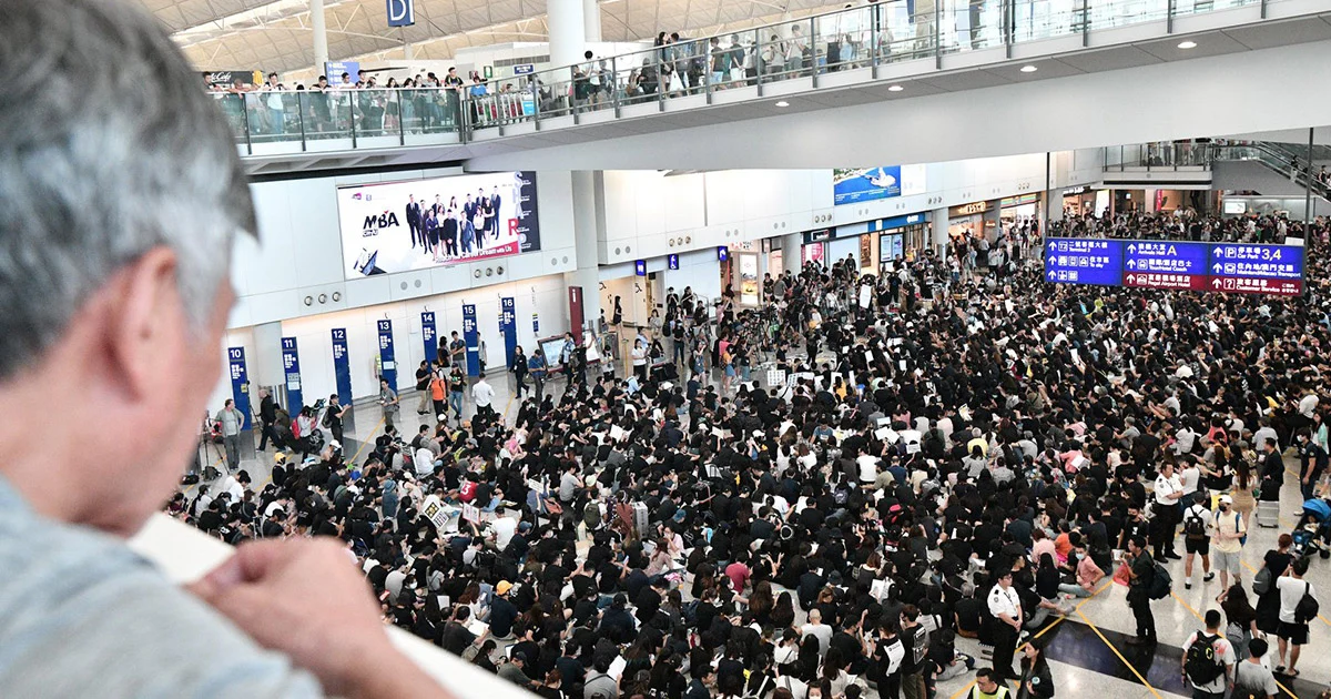 โซเชียลแชร์คลิปหญิงไทยโวยม็อบด้าน ก.ต่างประเทศแนะเลี่ยงไปฮ่องกงช่วงนี้