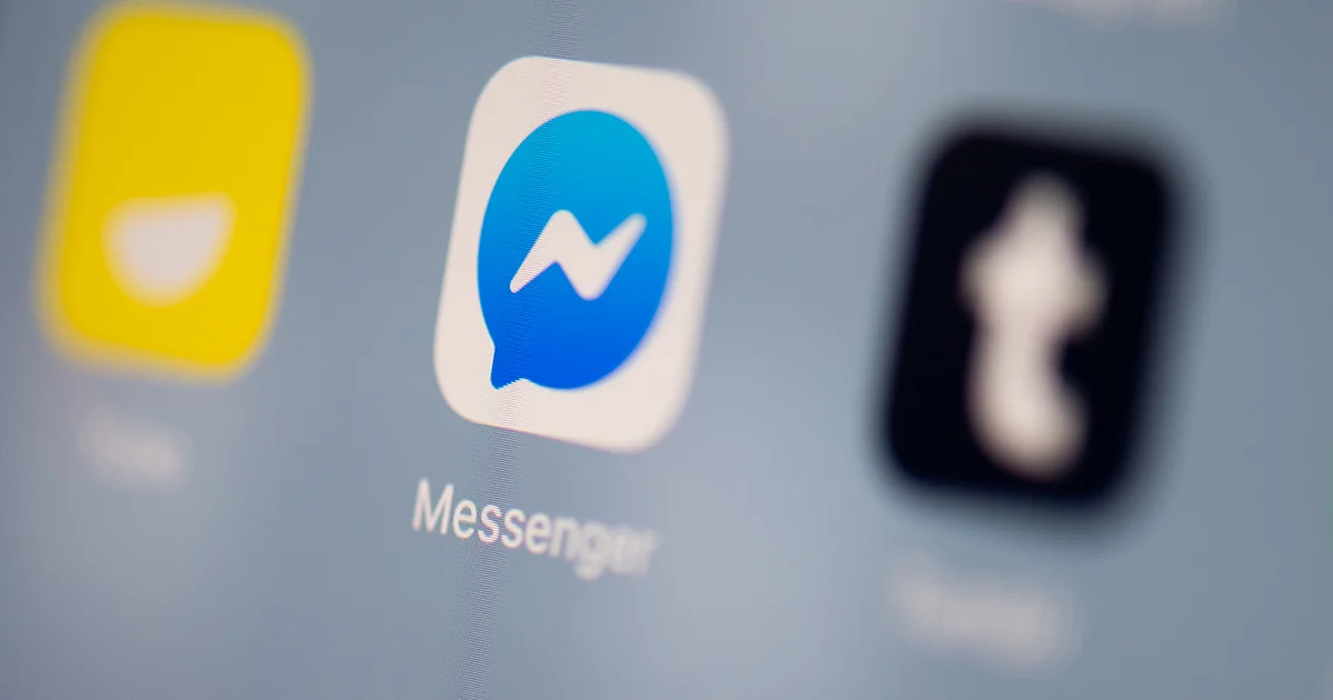 เฟซบุ๊กยอมรับ จ้างพนักงานนับร้อยฟังคลิปเสียง ของผู้ใช้ Messenger