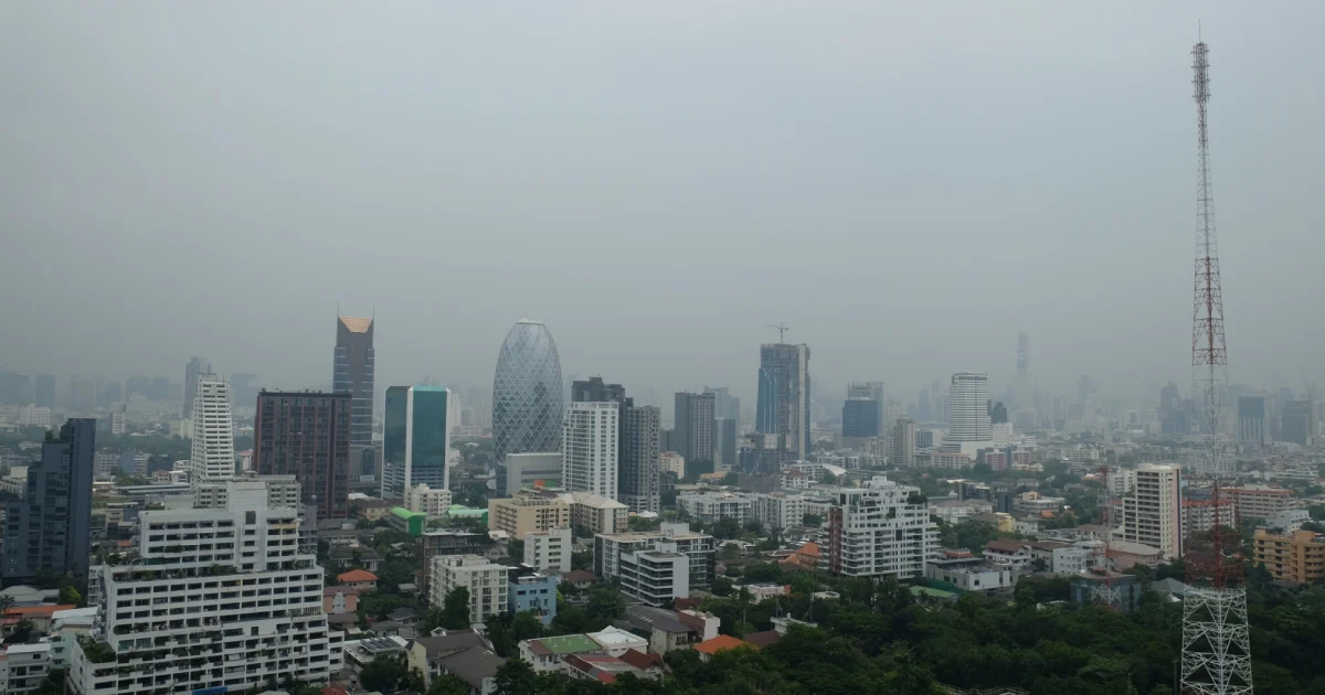 ค่าฝุ่นละออง PM 2.5 กทม.-ปริมณฑล เกินเกณฑ์มาตรฐาน 15 พื้นที่