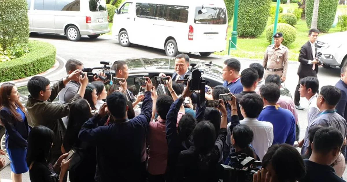 เลื่อนเซ็นสัญญาไฮสปีดเชื่อม3สนามบินเป็น 25 ต.ค. “อนุทิน” ถามทำไม “บอร์ดรฟท.” ลาออกยกชุด